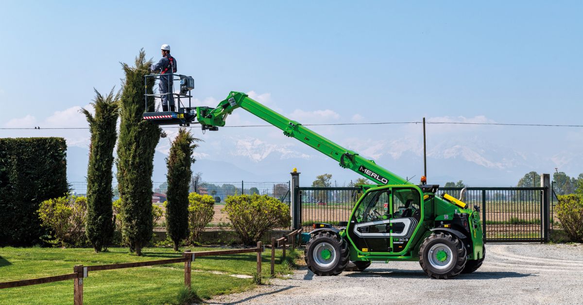 merlo-carico-operatore-albero